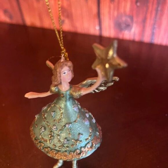 Gisela Graham Fairy Christmas Ornament With Star - Green & Gold - Picture 6 of 6